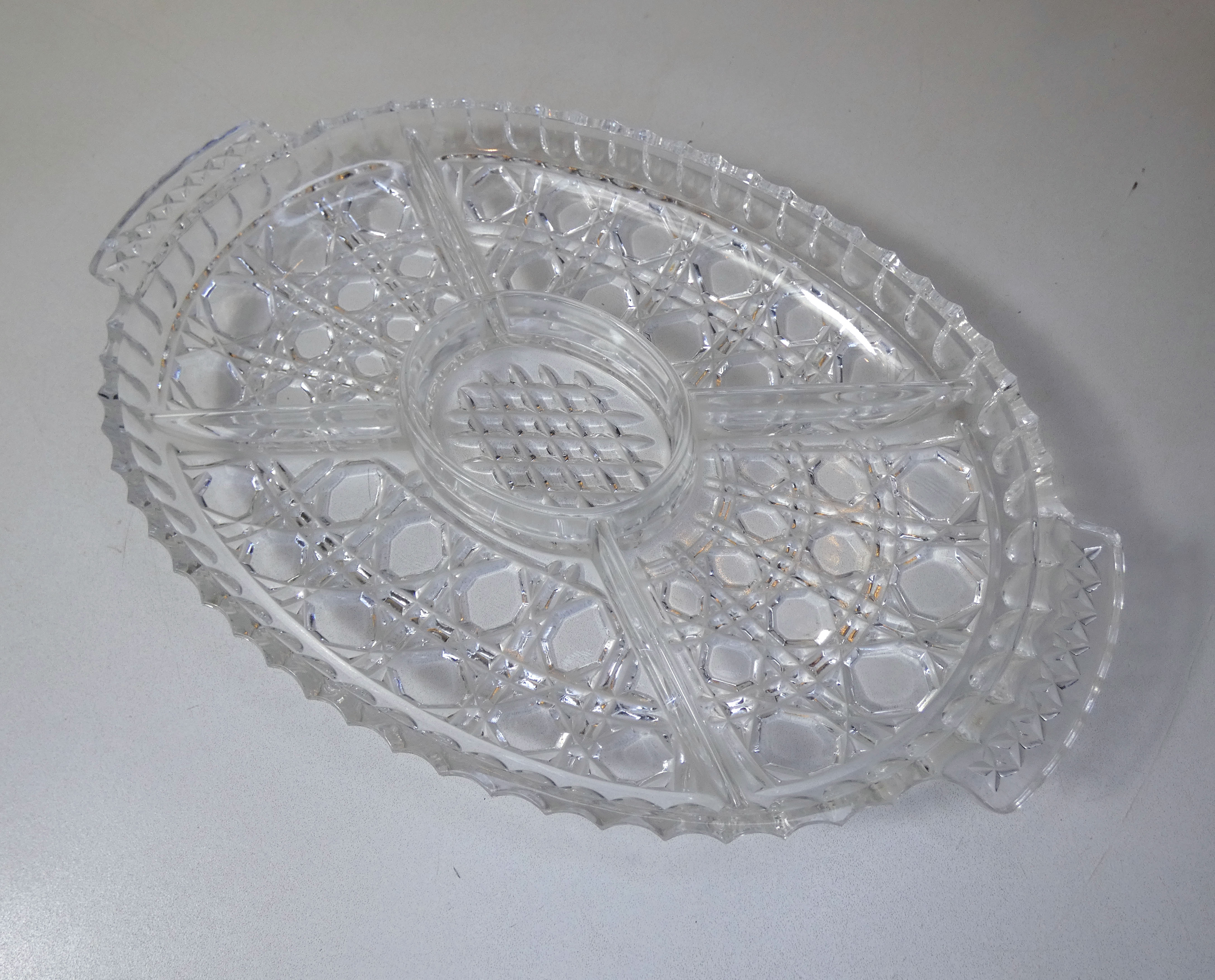 servant dish aperitif in Bavarian crystal 24% vintage cannage pattern