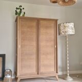 armoire vintage