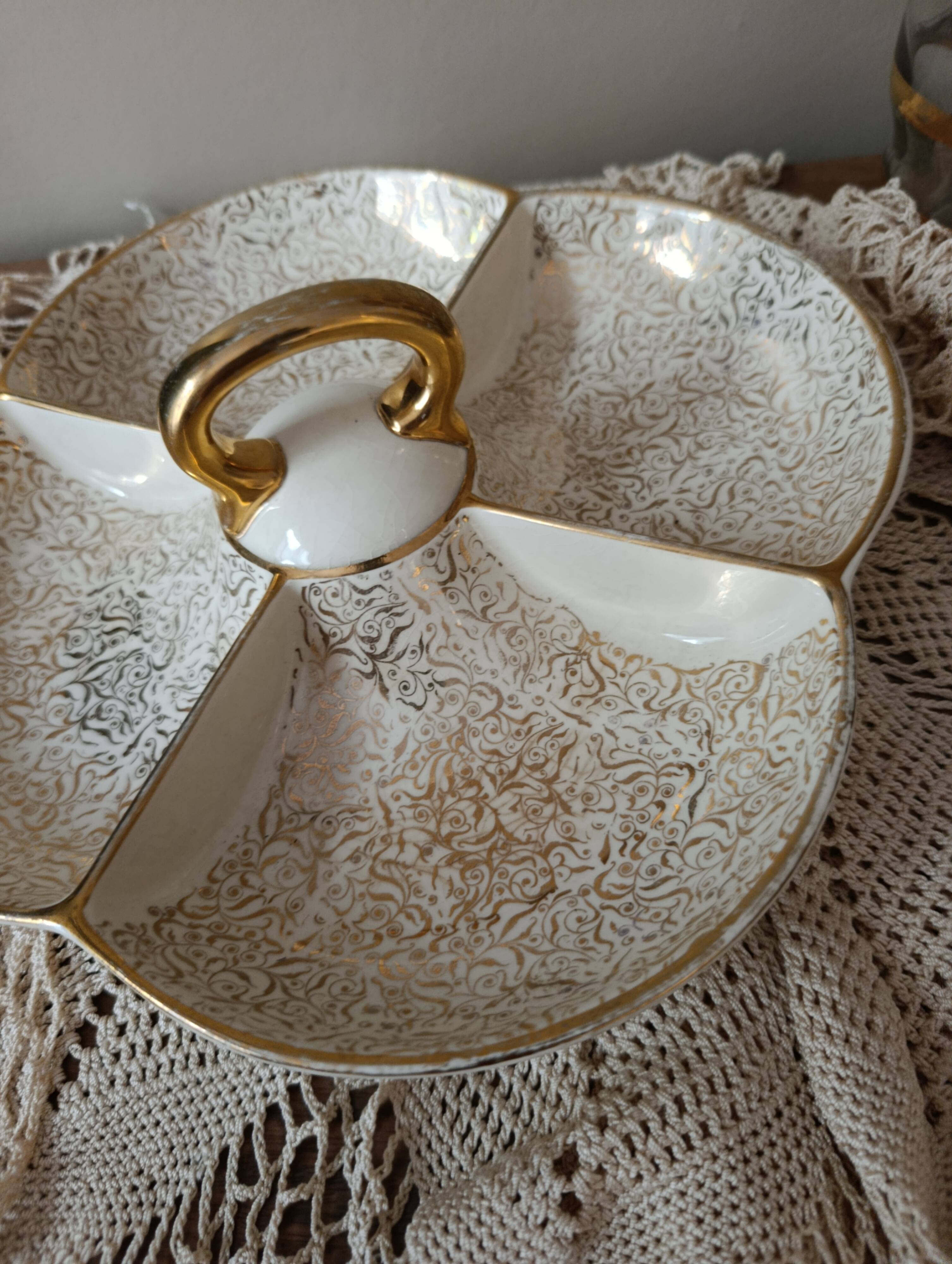 Vintage segmented aperitif plate | Villeroy & Boch (1950s)