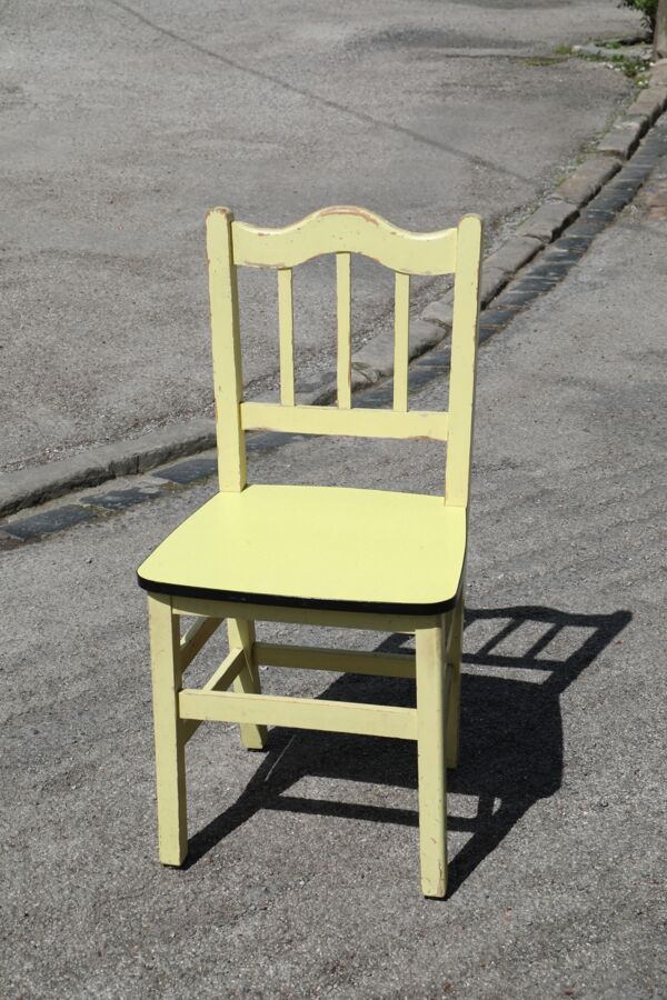 Chaise formica et bois jaune