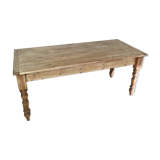 Farm table