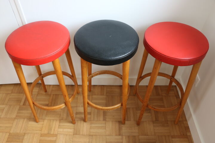 3 Baumann stools 700mm skai