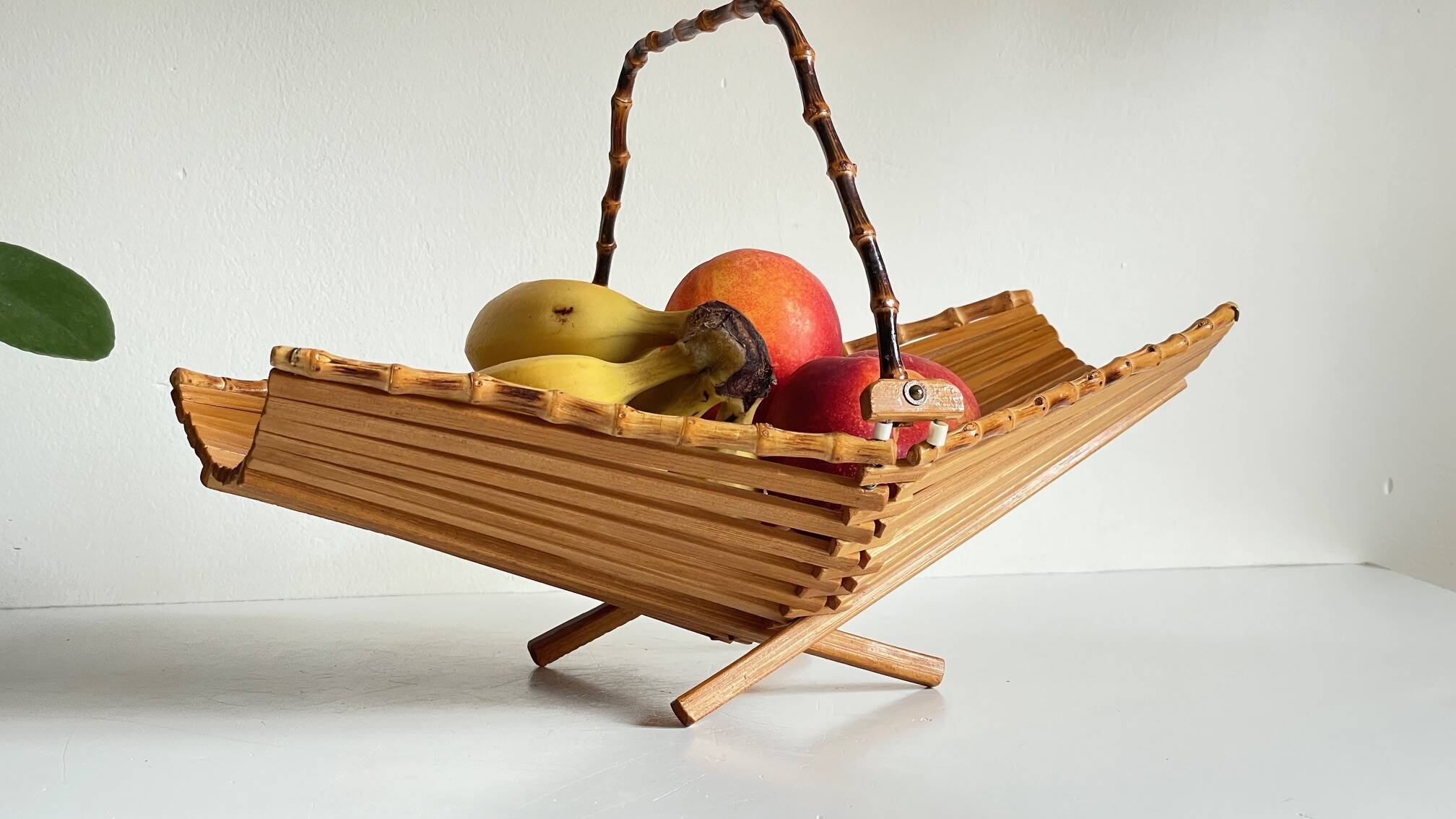 Chic folding table basket wood and bamboo vintage