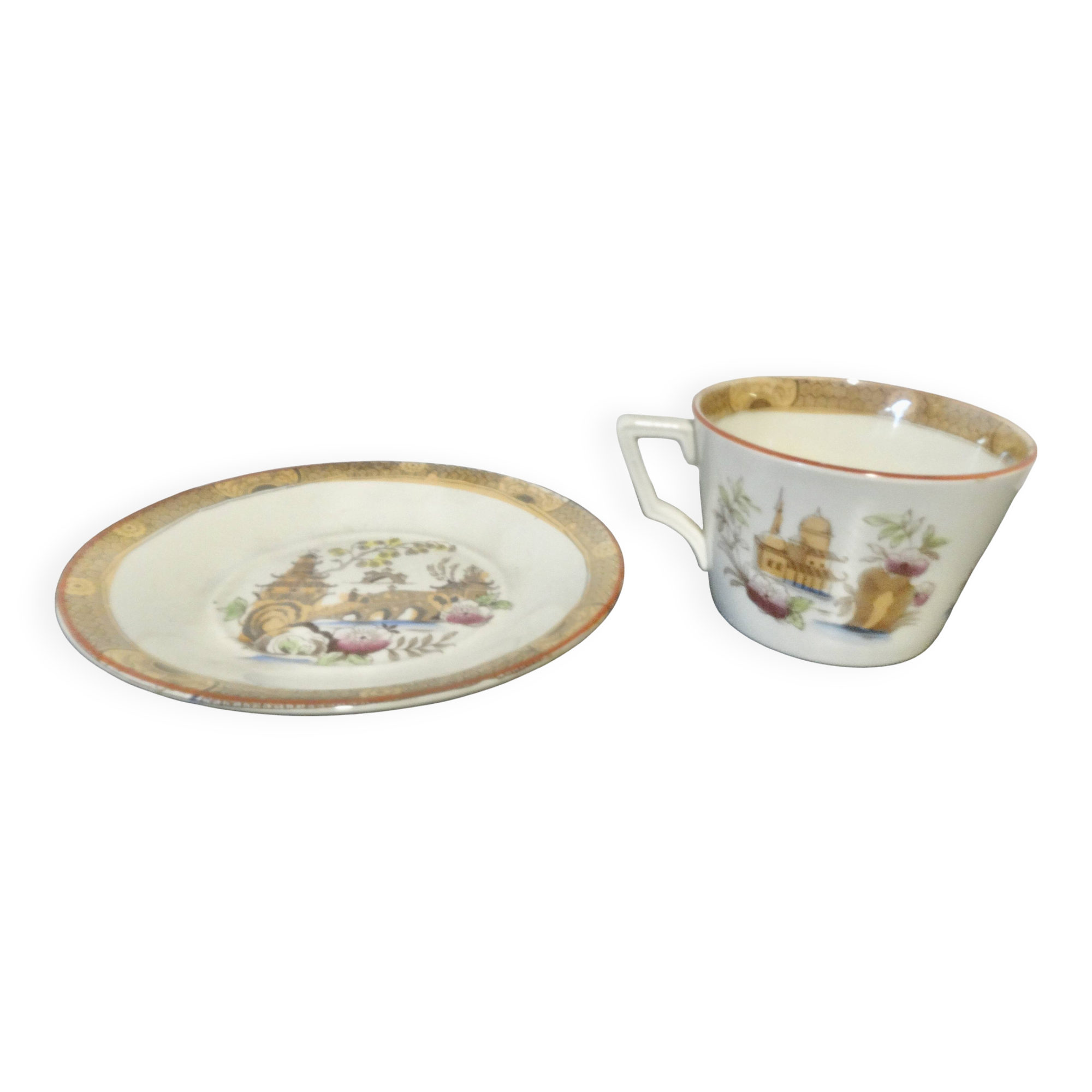 Chinese cup and saucer Bondonviller