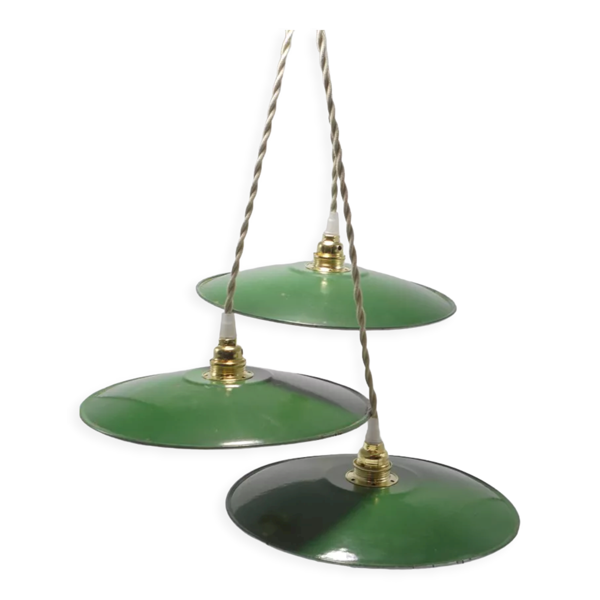 Trio of suspensions in enamelled sheet metal