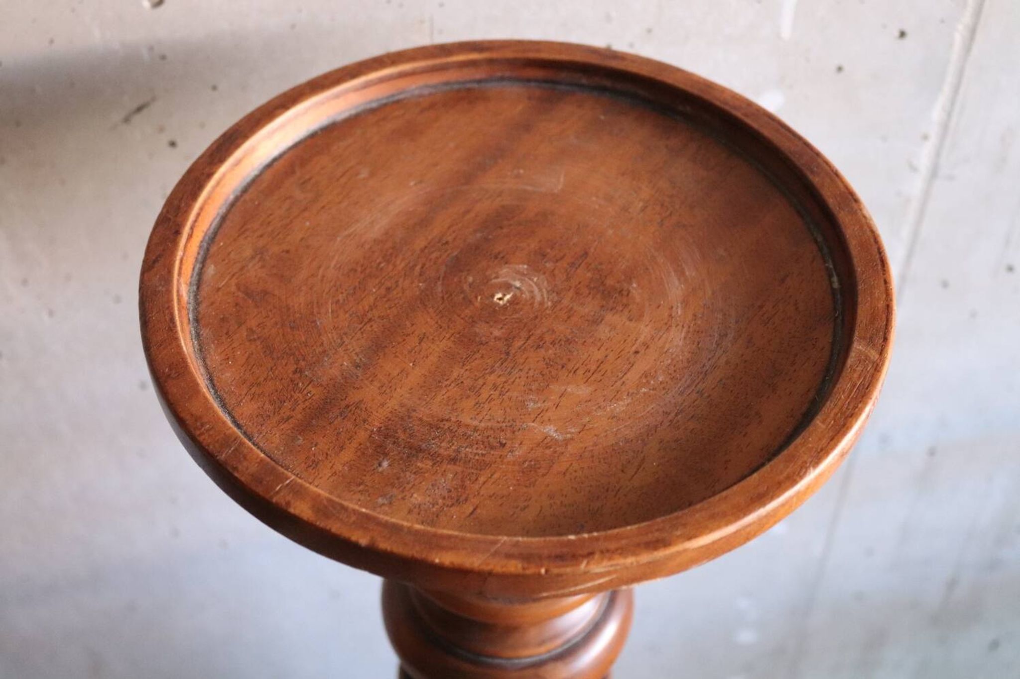 Vintage turned wooden column selette pedestal