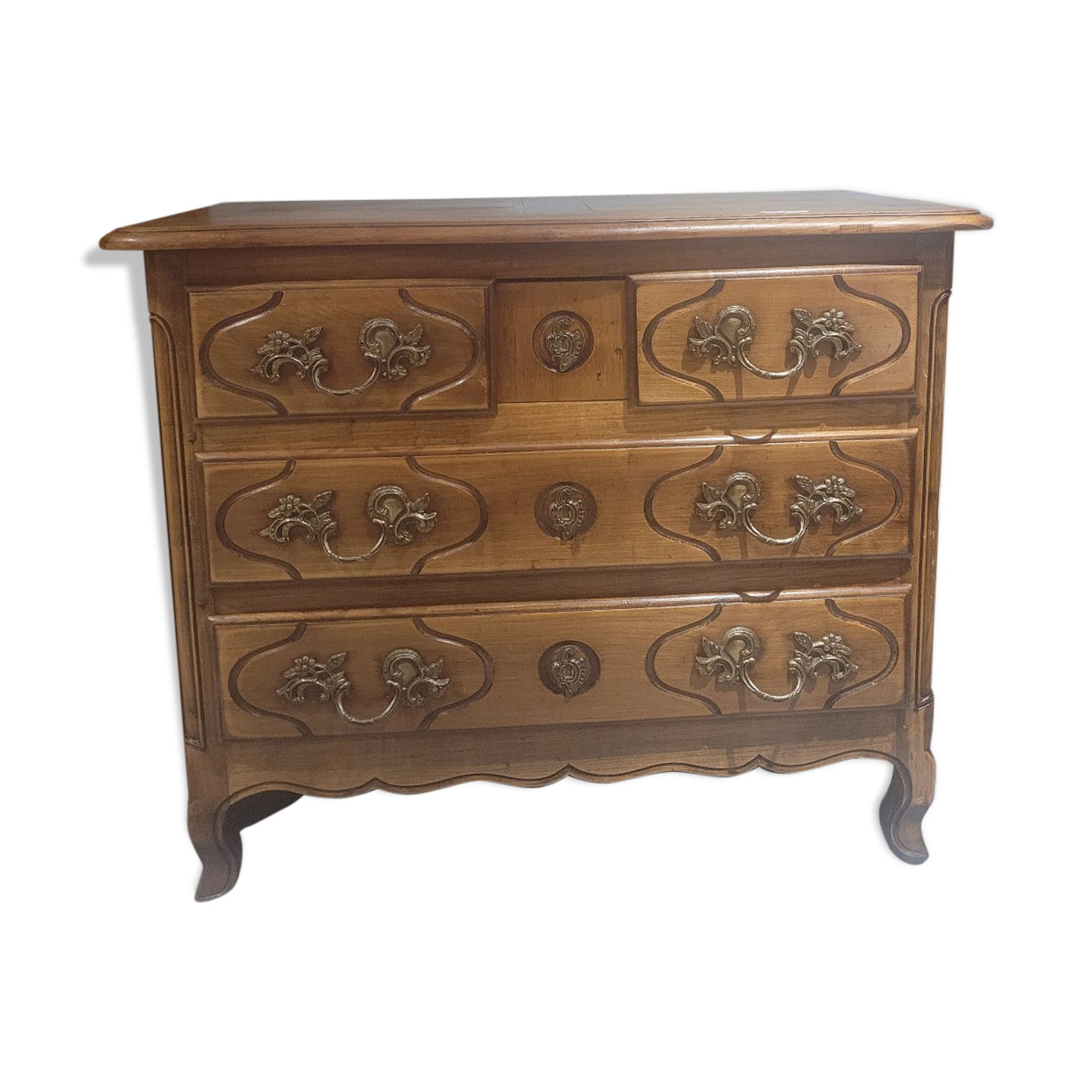Antique chest of drawers
