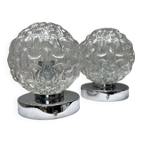Paire d’appliques murales chromées globes en verre vintage