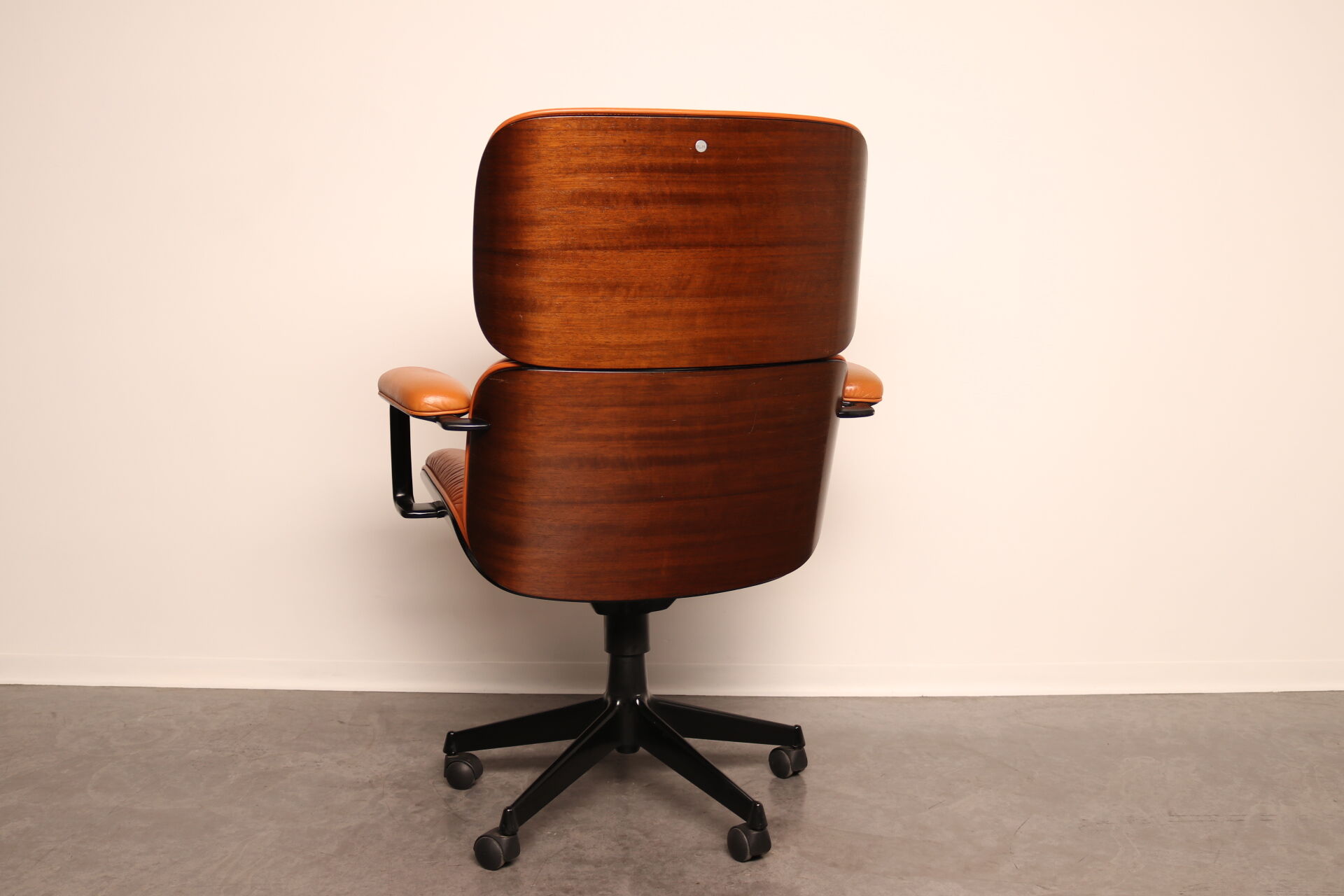 Swivel office chair - highback - in cognac leather by Ico Parisi for MIM - Italy - 1970's