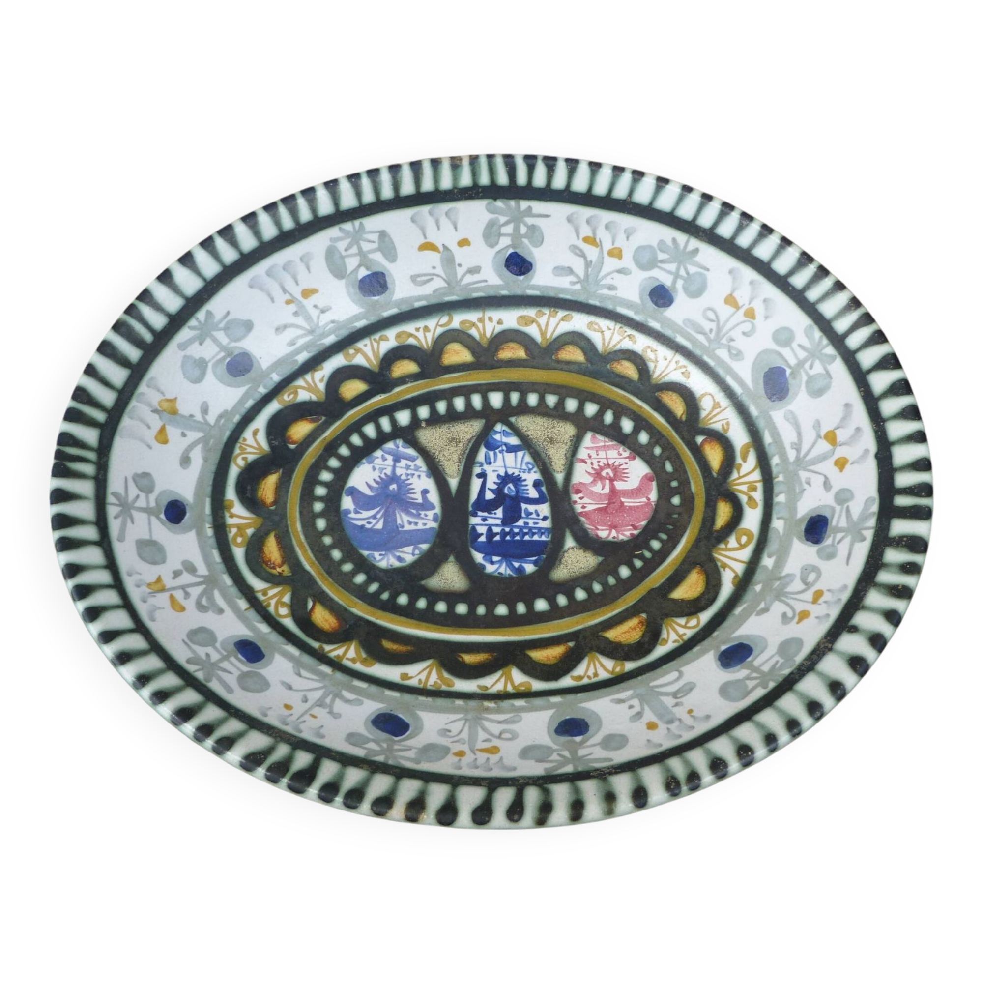 Large hollow ceramic dish from Quimper design L'Helguen André Keraluc