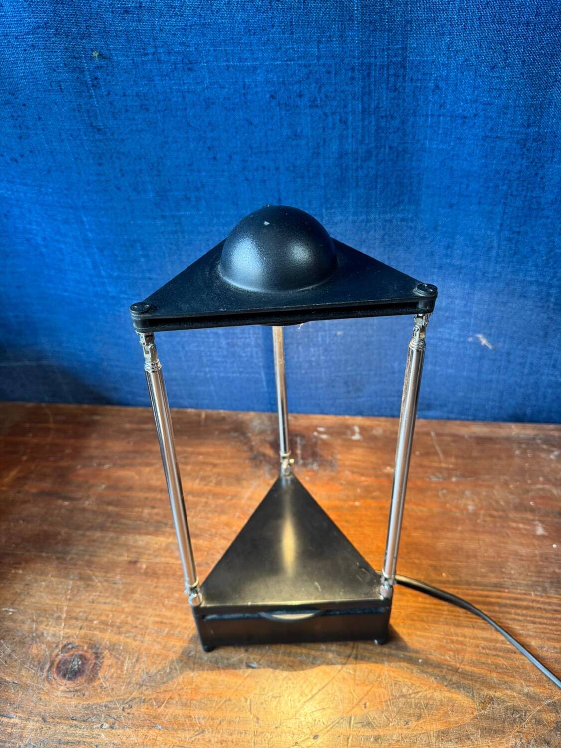 Kandido desk lamp by Ferdinand Alexander Porsche. Luci, Italy.