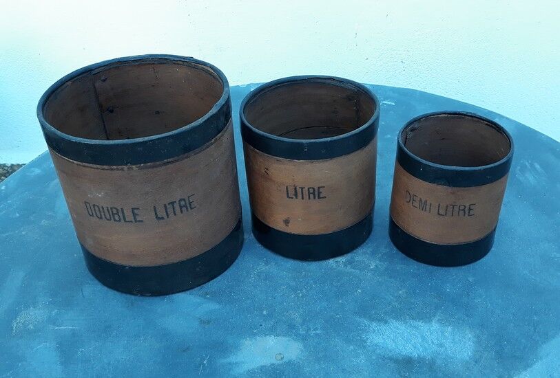 Old grain or cereal measures - called bushels - 1st half XXth