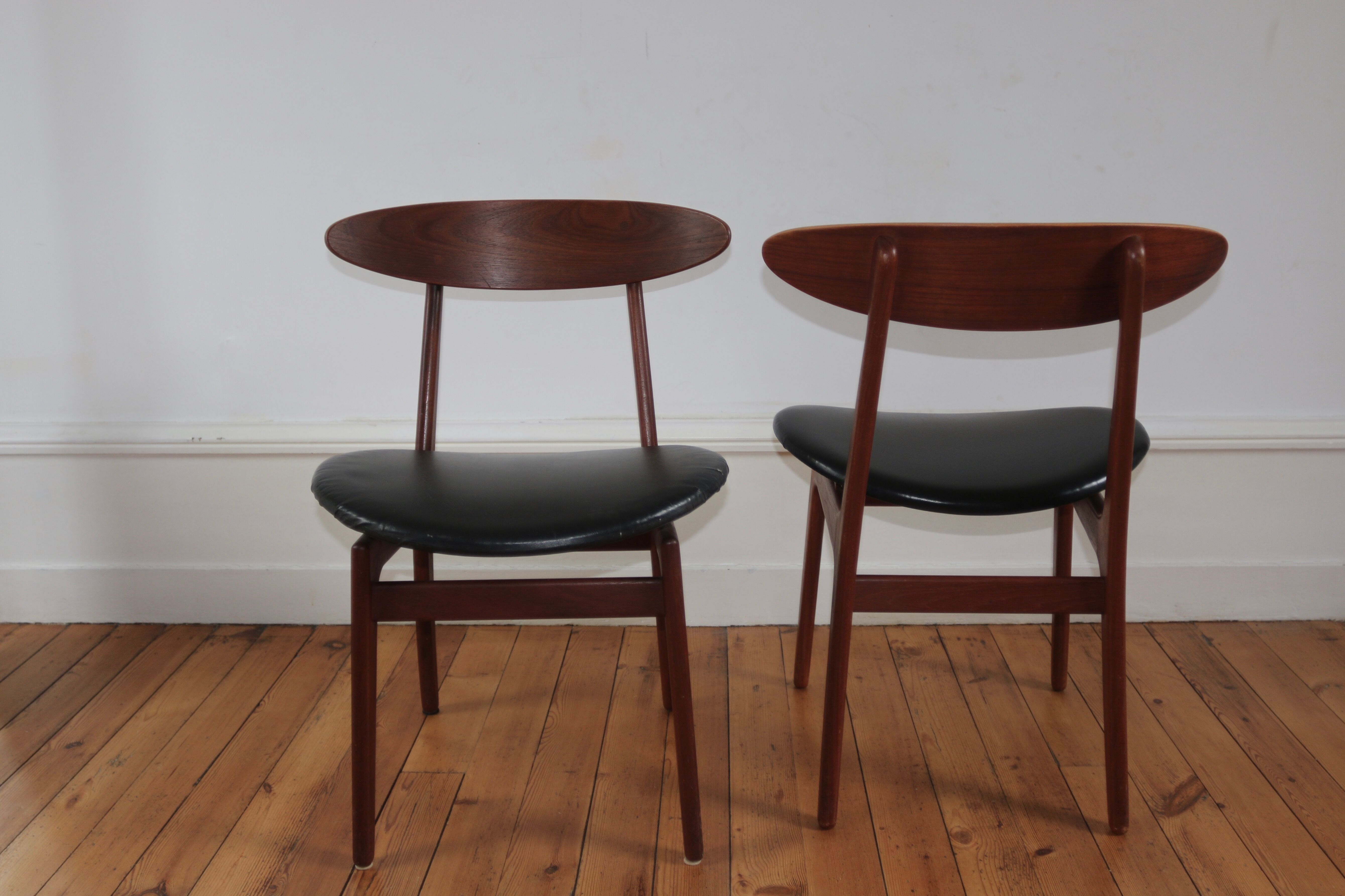 Paire de chaises scandinaves en teck années 60