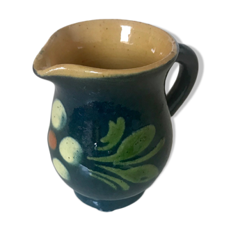 Milk pot