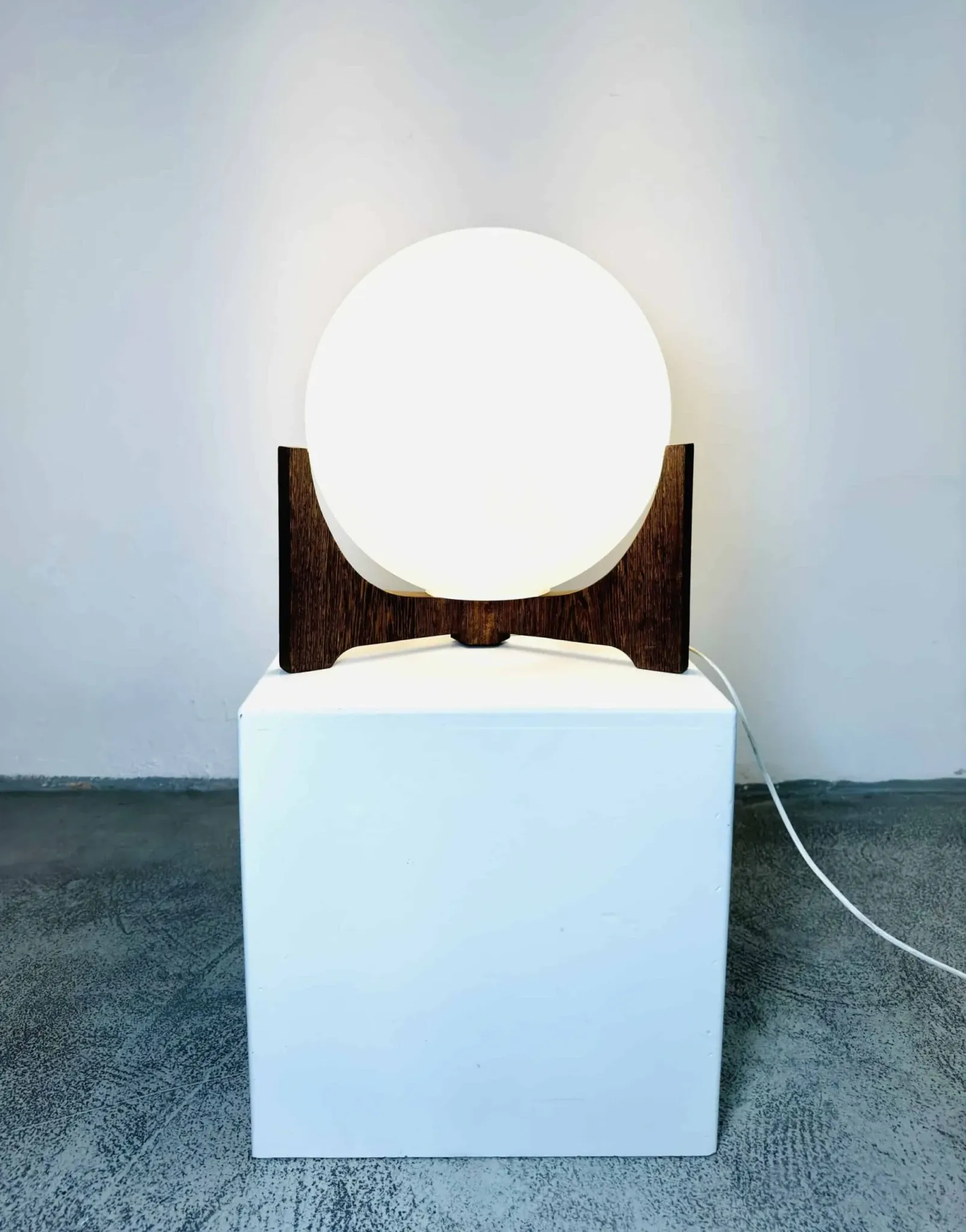 D-2022 Hokusai Table Lamp By Raak Amsterdam, 1960S