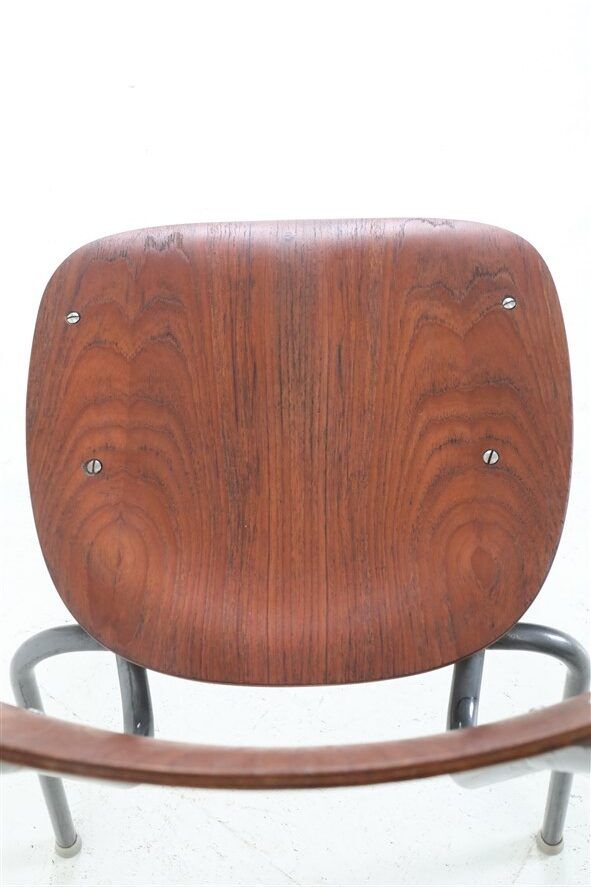 High-quality restored mid-century teak / tubular steel chair / Danish industrial design / 1960s / 1970s