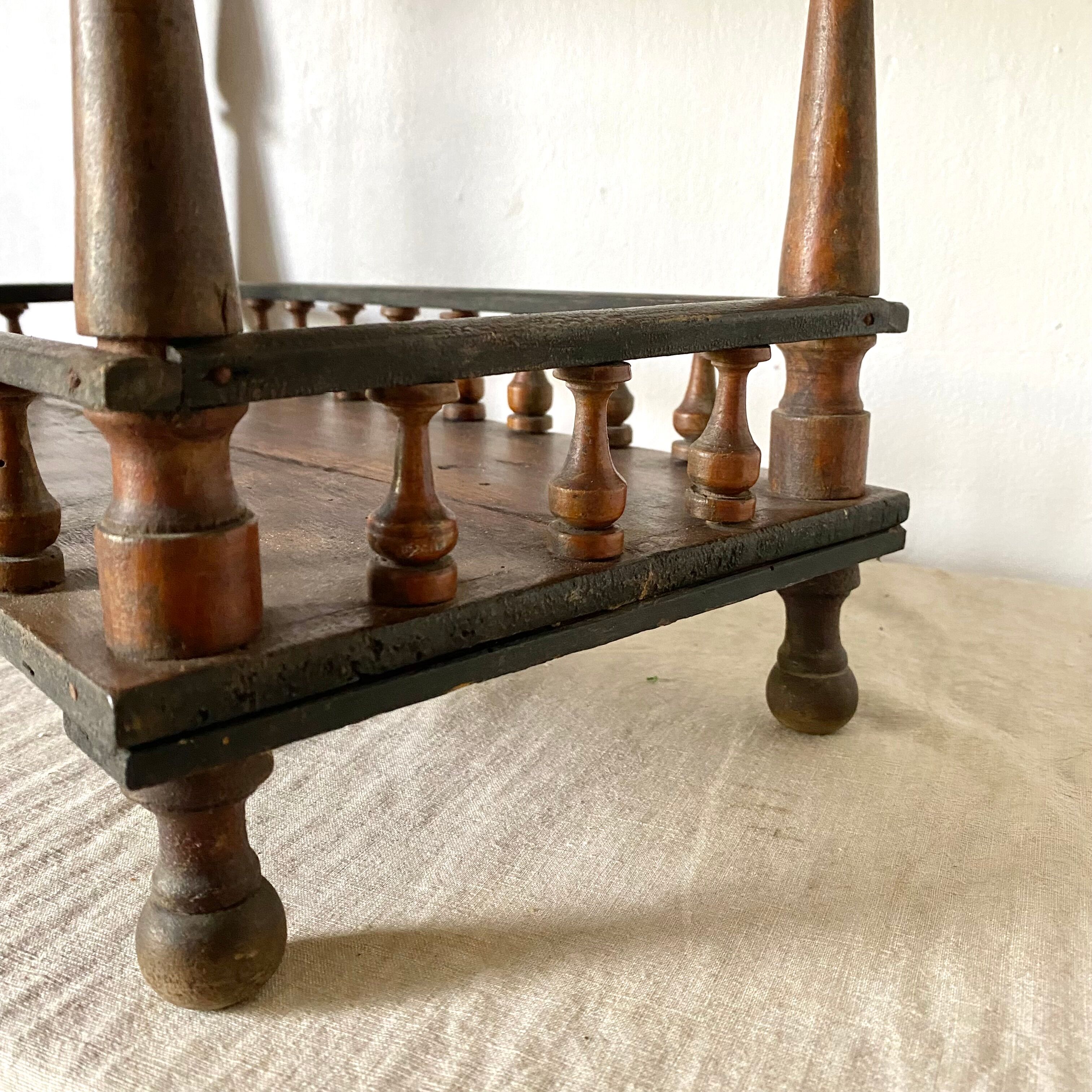 Porte plantes étagères en bois