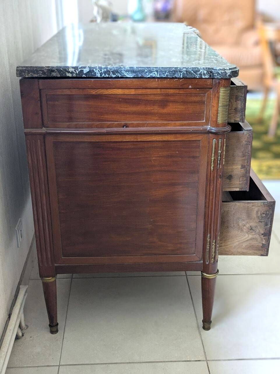 Commode en acajou estampillée f schey,cert. d'authenticité, ép. louis xvi