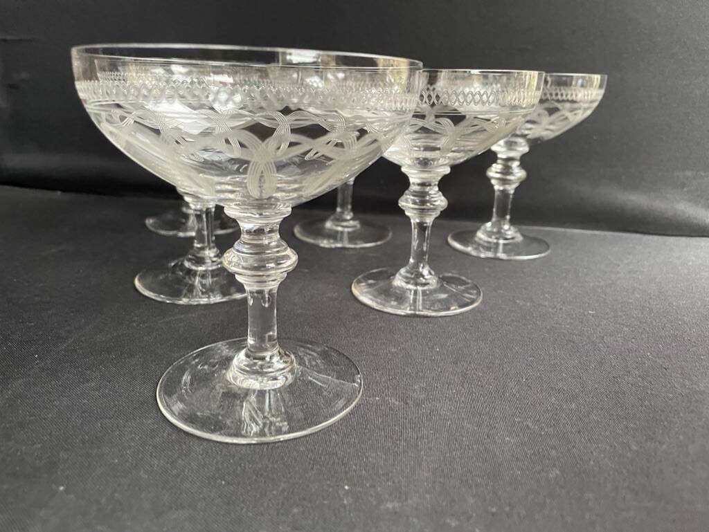 6 guilloché crystal champagne glasses – Art Nouveau