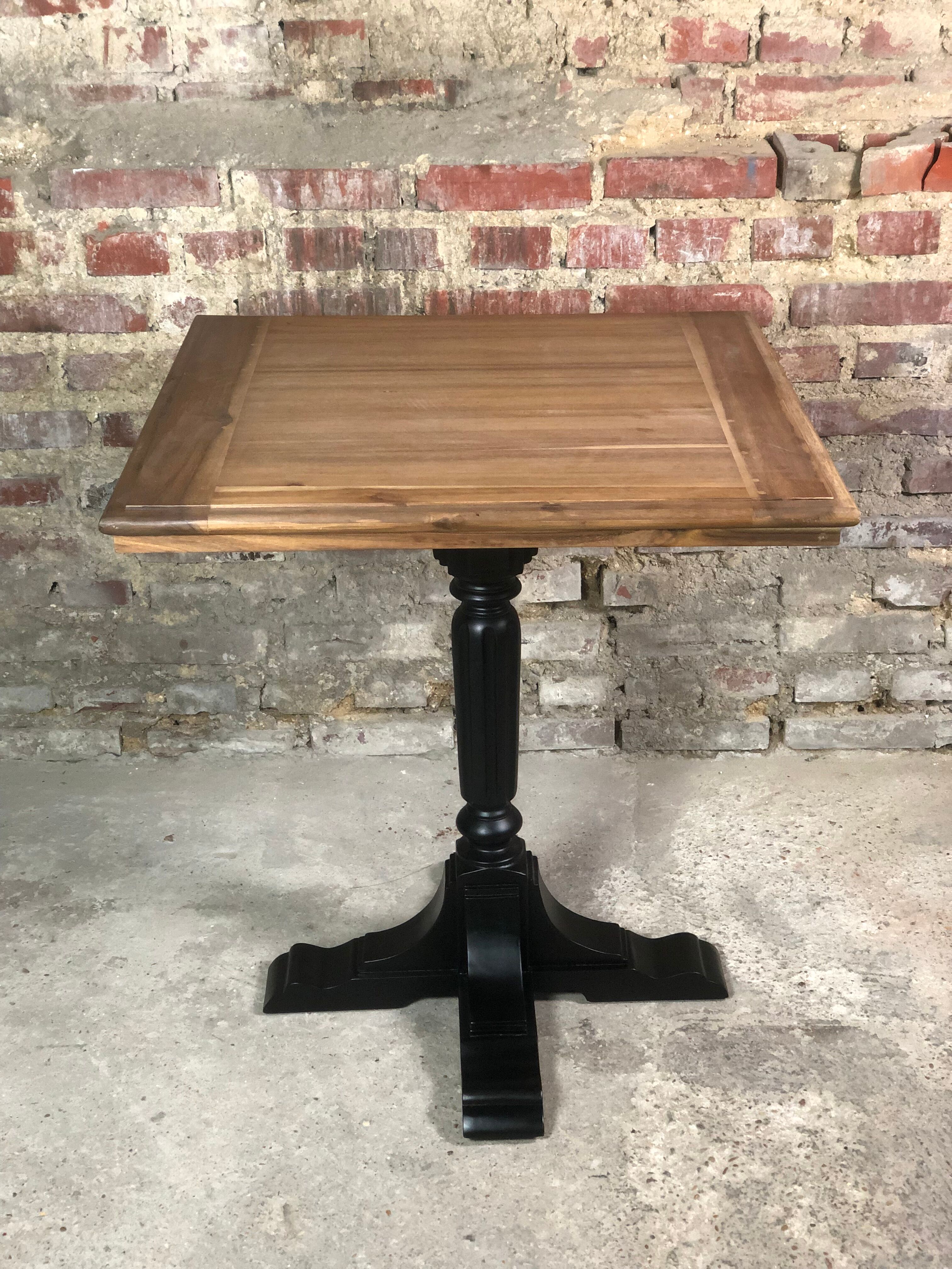 Bistro table in wood black foot and raw top