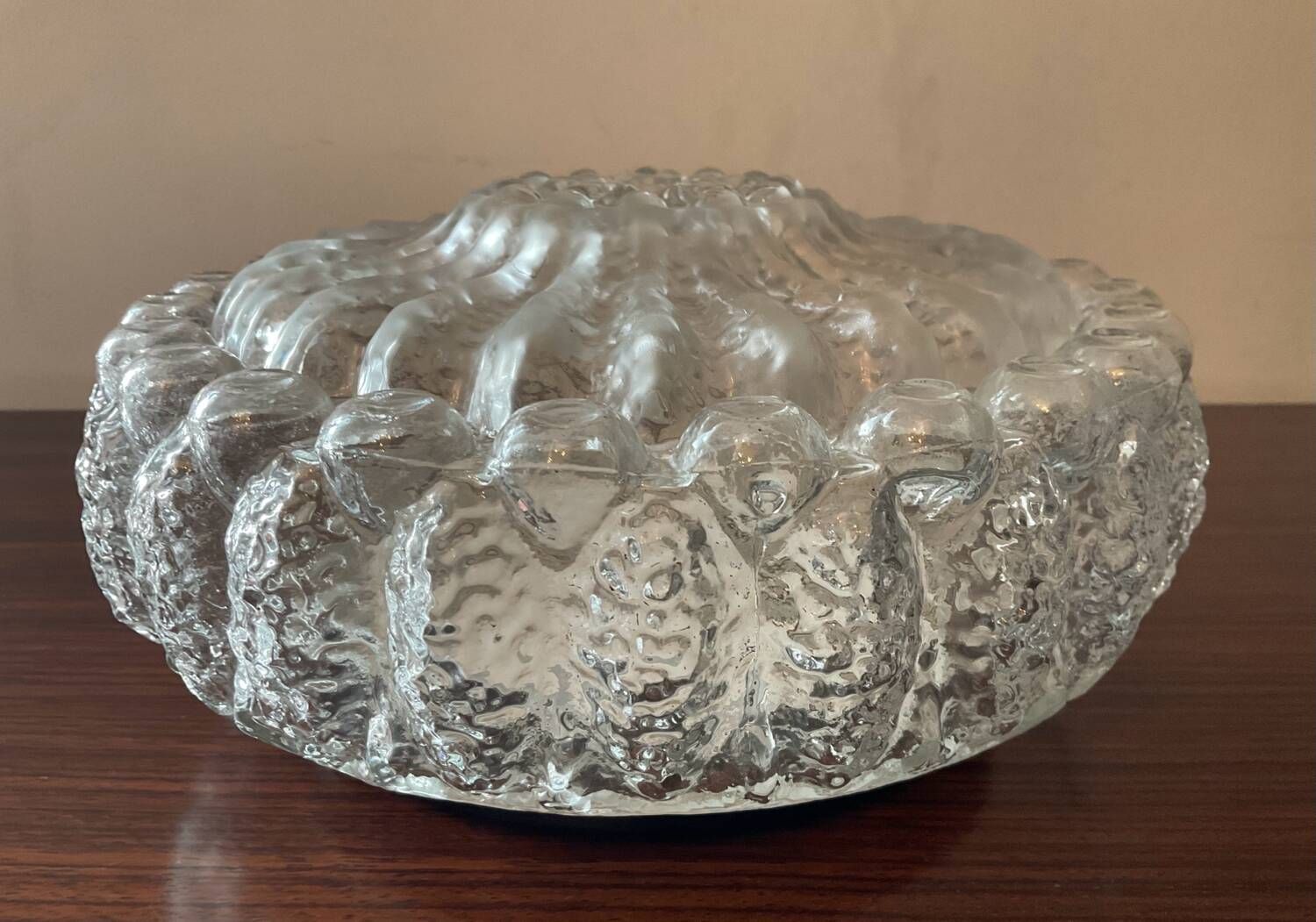 Vintage ceiling or wall light in molded glass from the 70s