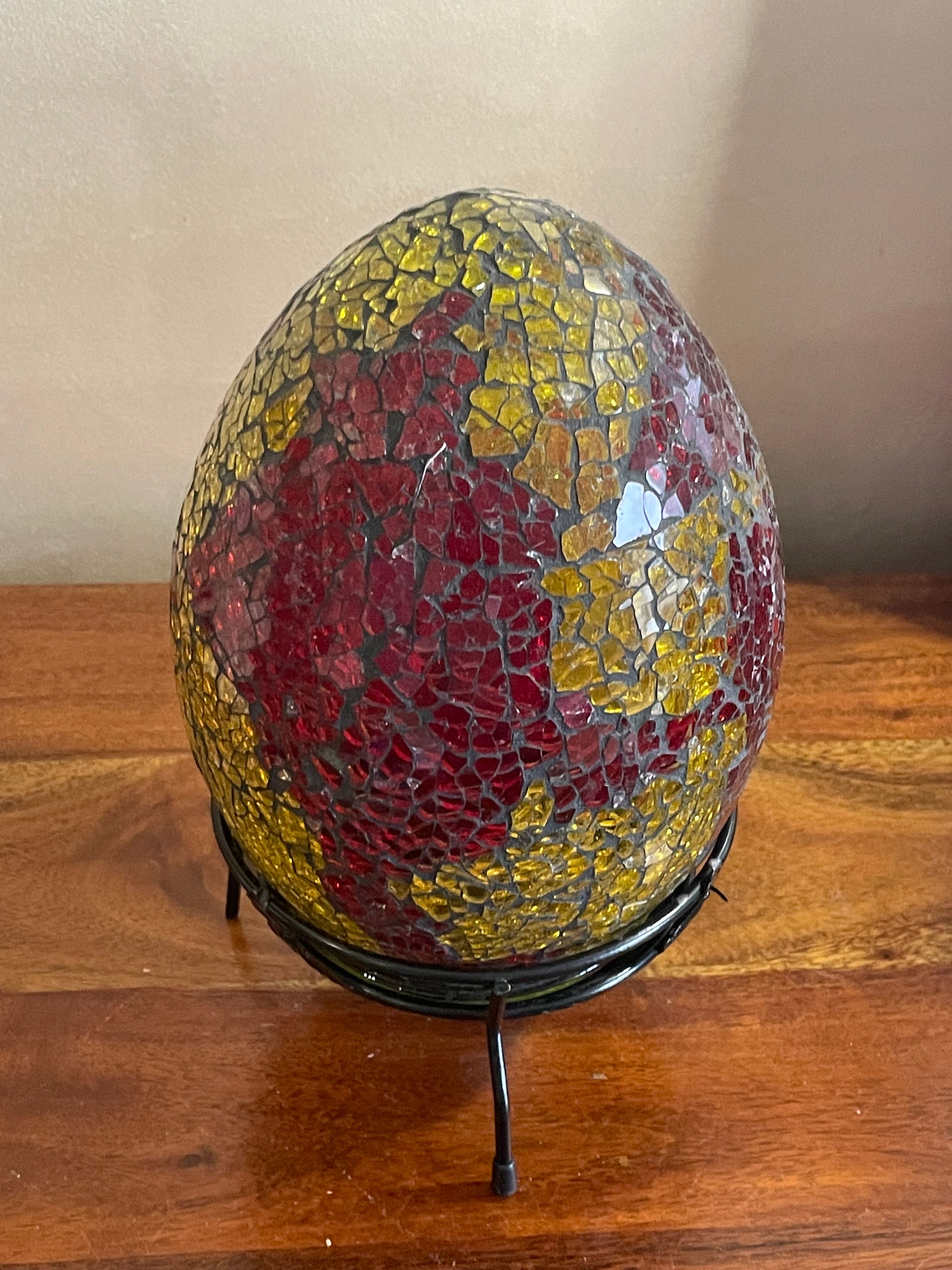 Cracked glass egg lamp