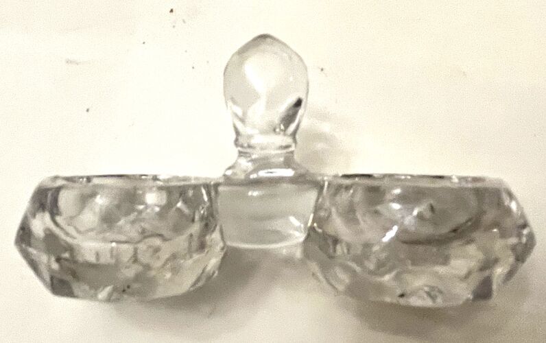 2 salières en cristal