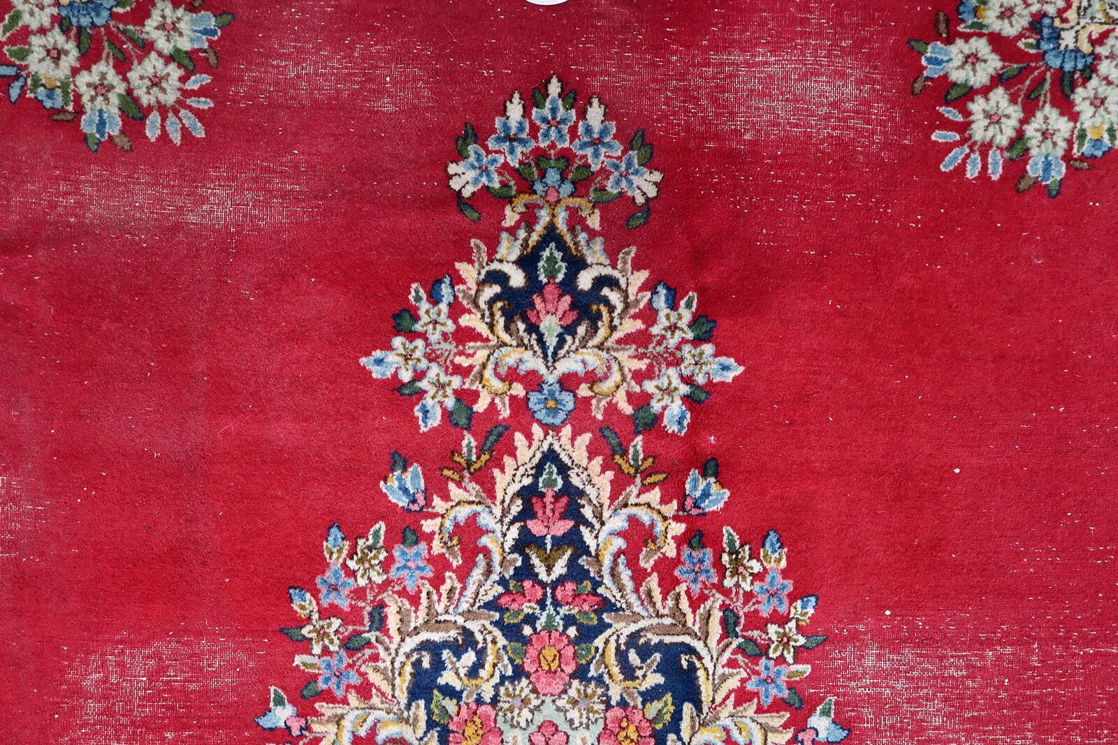 Antique 1920s Persian Kerman rug, floral medallion, red field, 267cm x 364cm