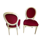Paire de chaises médaillons rouges