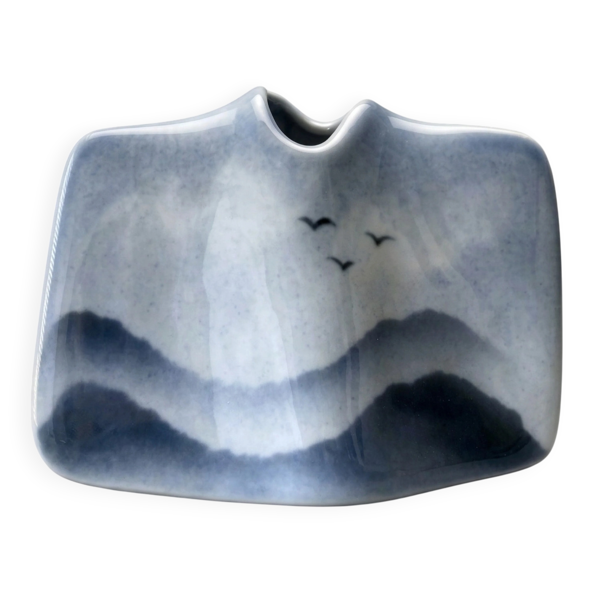 Virebent porcelain vase – blue landscape decoration – design soliflore – made in France – 13 cm