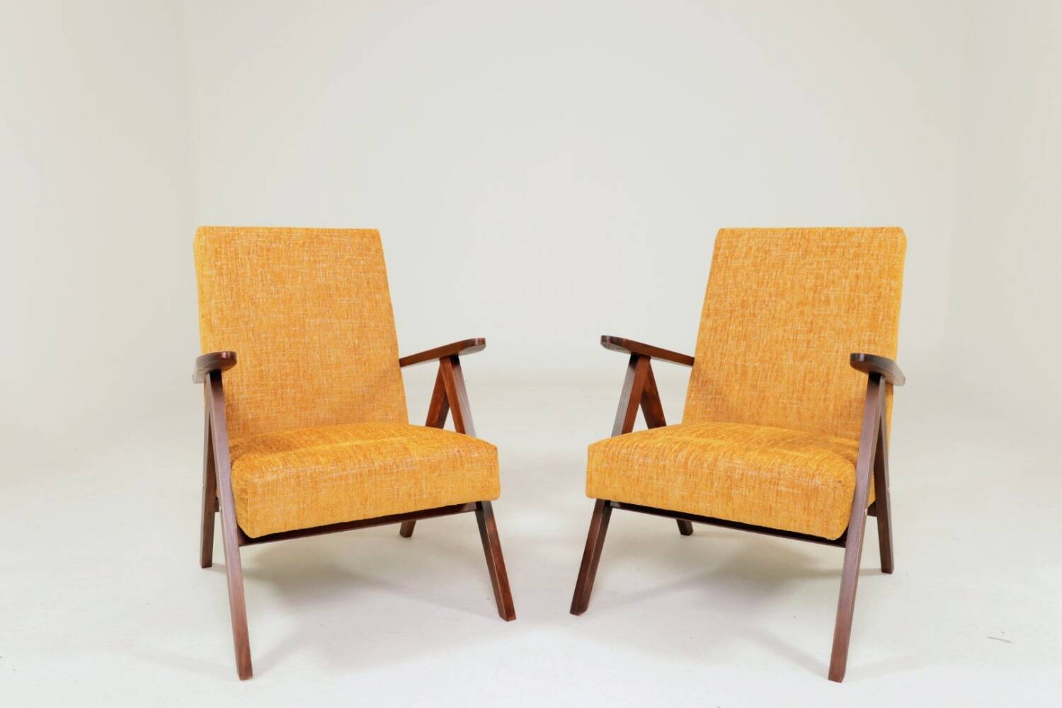 Pair de fauteuils vintage tissu orange l'année 1980