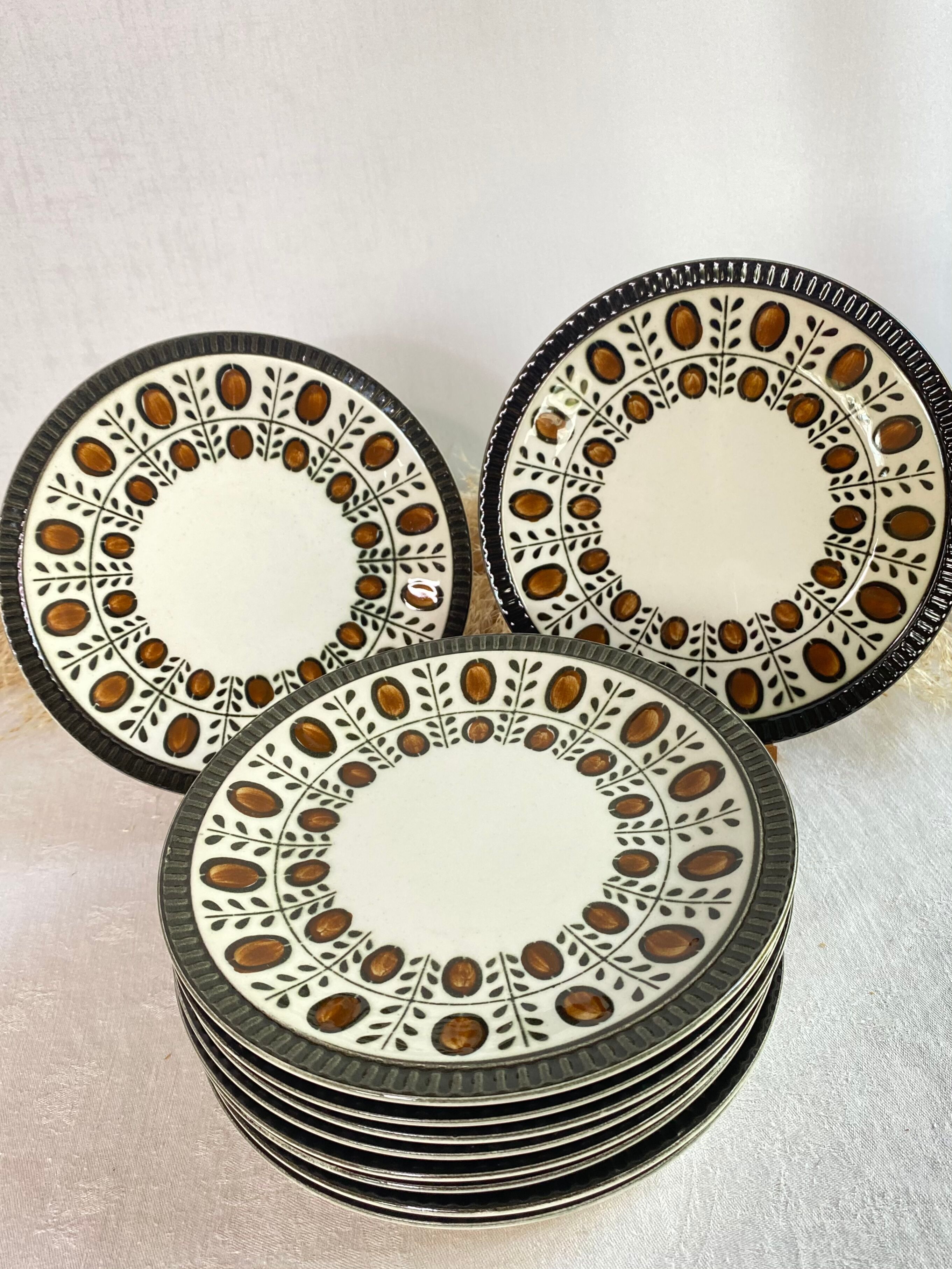 Boch dessert plates 1966