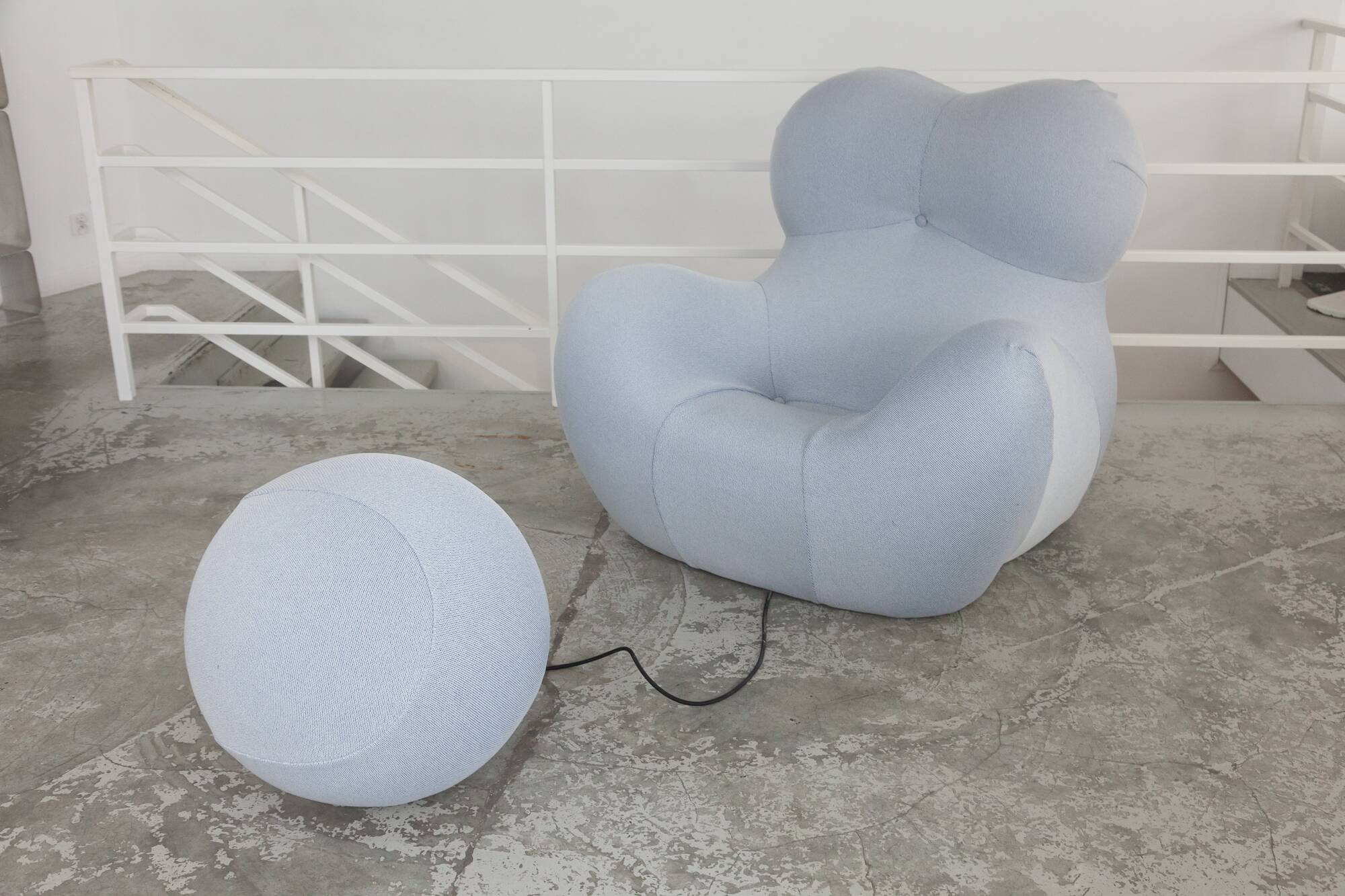 Up 5/6 armchair and footstool, La Mamma by Gaetano Pesce for B&B Italia, 2000s edition.