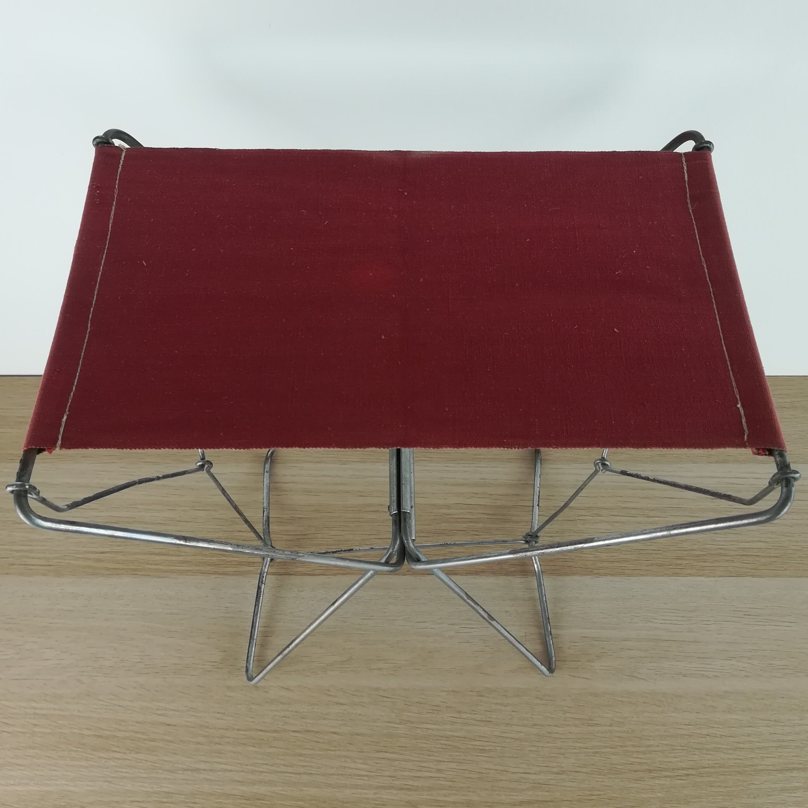 Folding camping seat