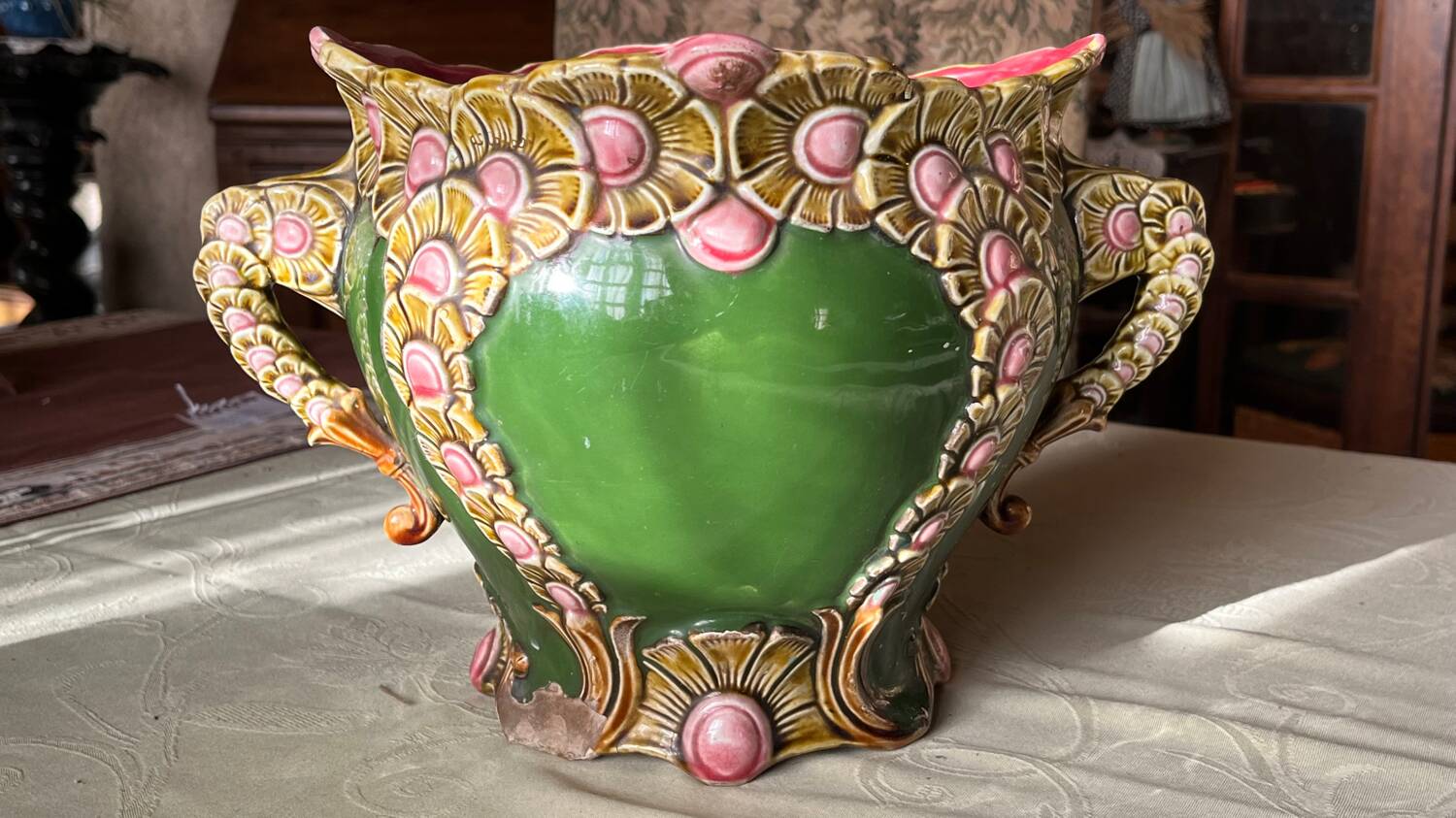 Honnaing art nouveau slip vase