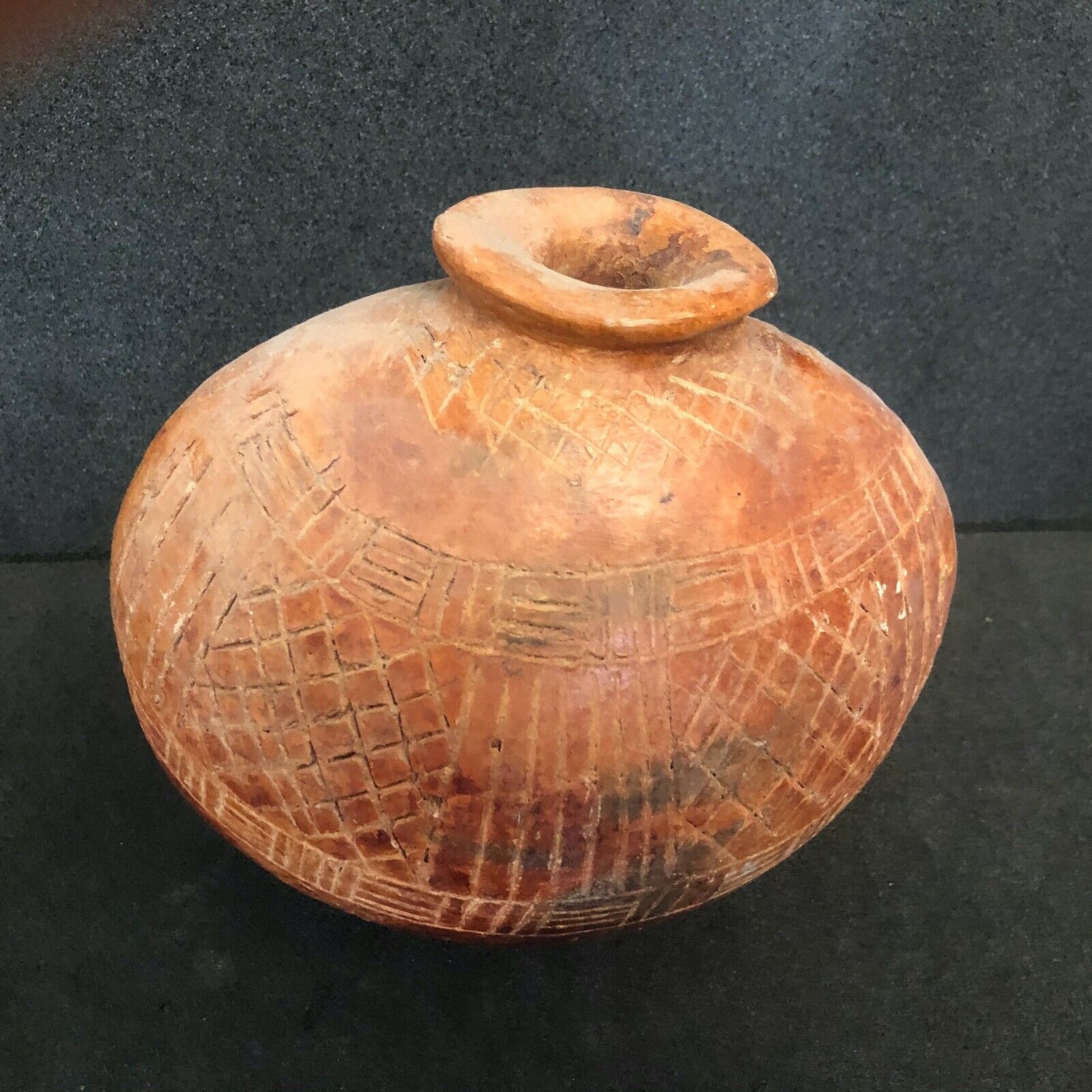 Vase o Dogon Mali milieu XXe Afrique