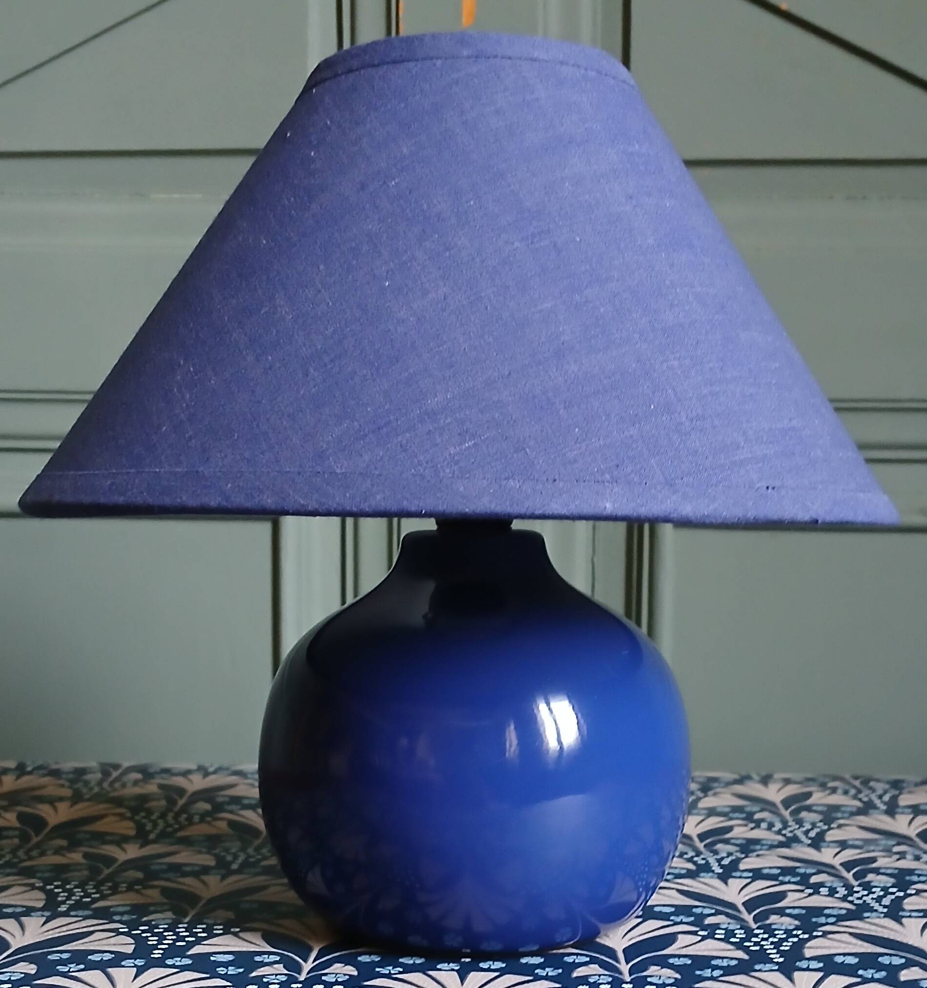 Lampe de chevet bleu Klein en céramique