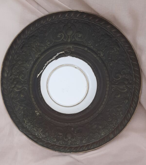 Decoration murale laiton repoussé portrait peint main