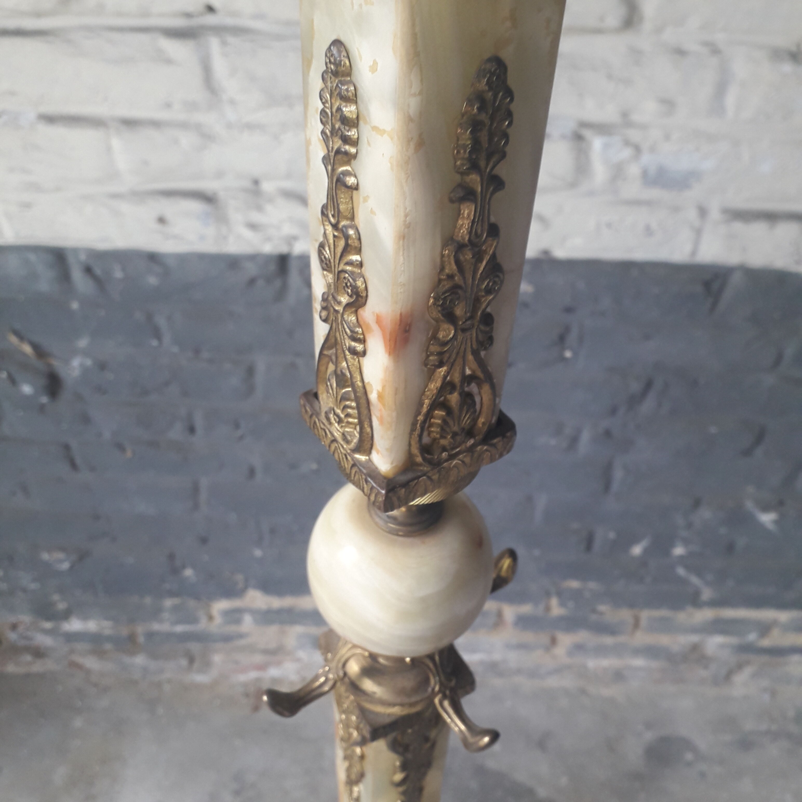 Italian coat rack brass and onyx