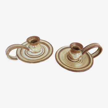 Paire de bougeoirs en grès