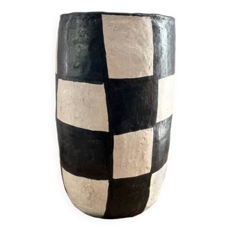 Sejnane vase