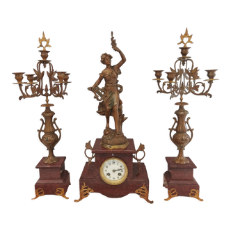 Garniture de cheminée pendule et candélabres années 1920