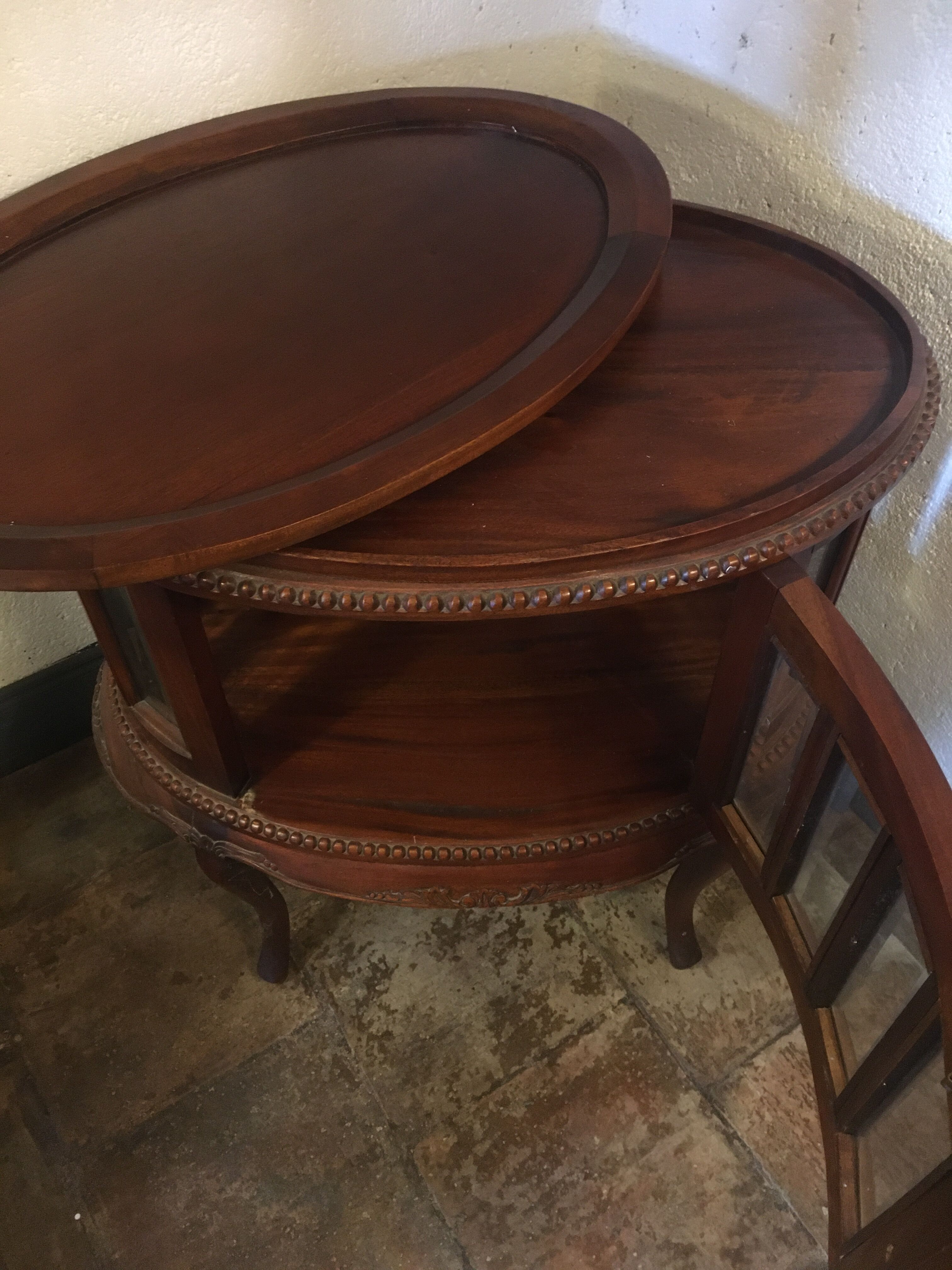 Colonial-style coffee table bar