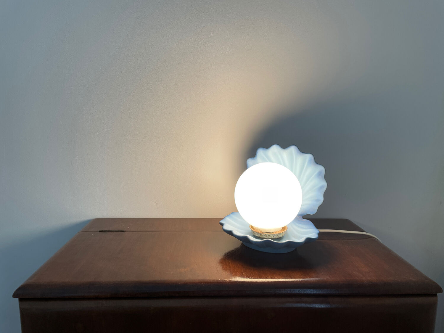 Vintage lamp bead shell ceramic