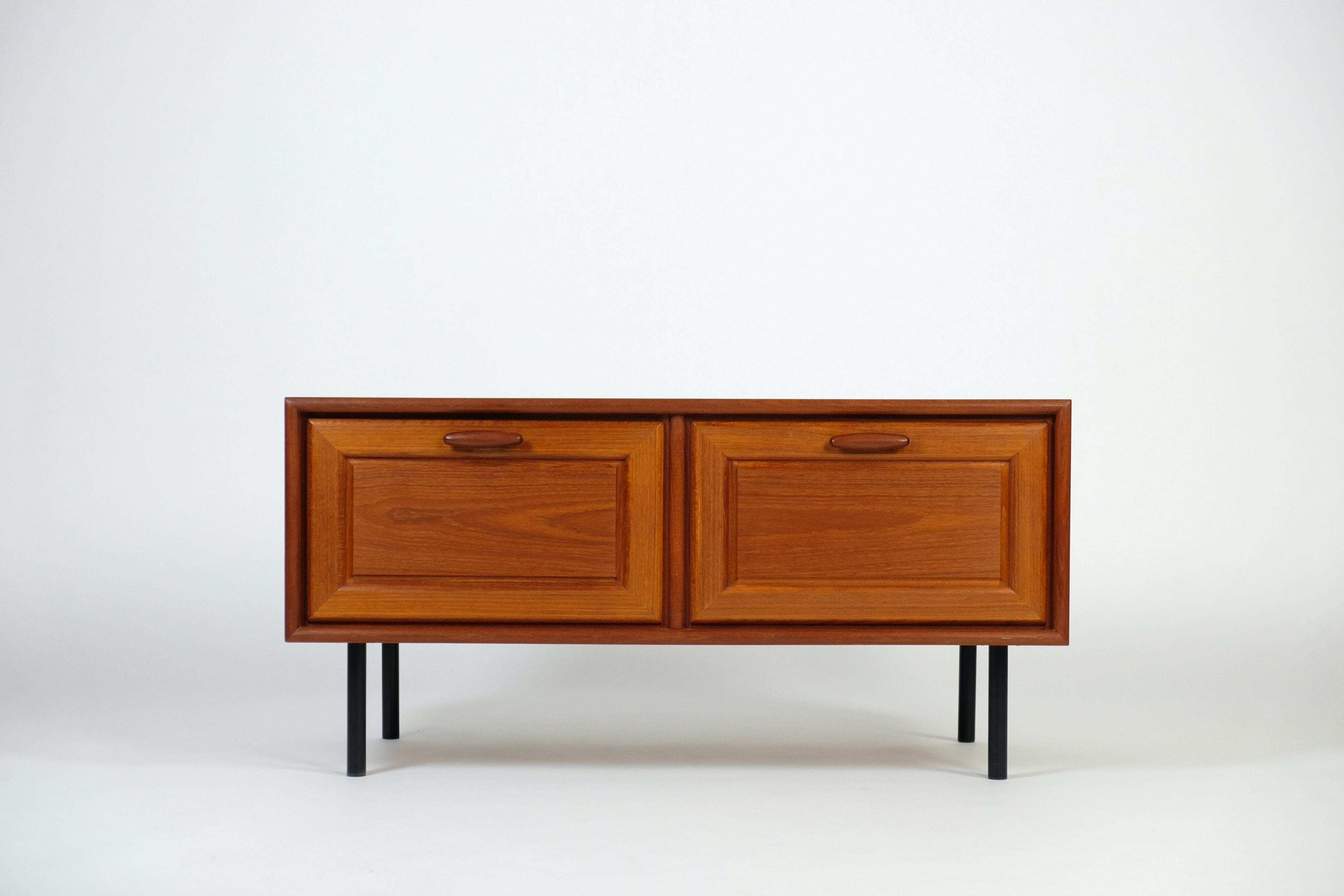 Vintage teak lowboard chest of drawers sideboard drawers 60s 70s