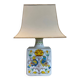 Lampe de table en faïence à décors d'oiseaux et de fleurs