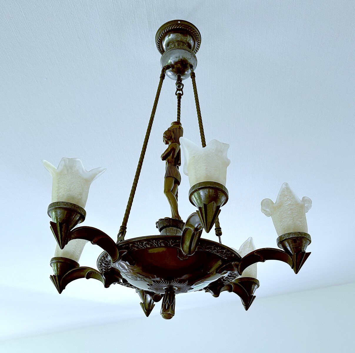 Large Art Deco sculptural chandelier in bronze and glass, 1930s