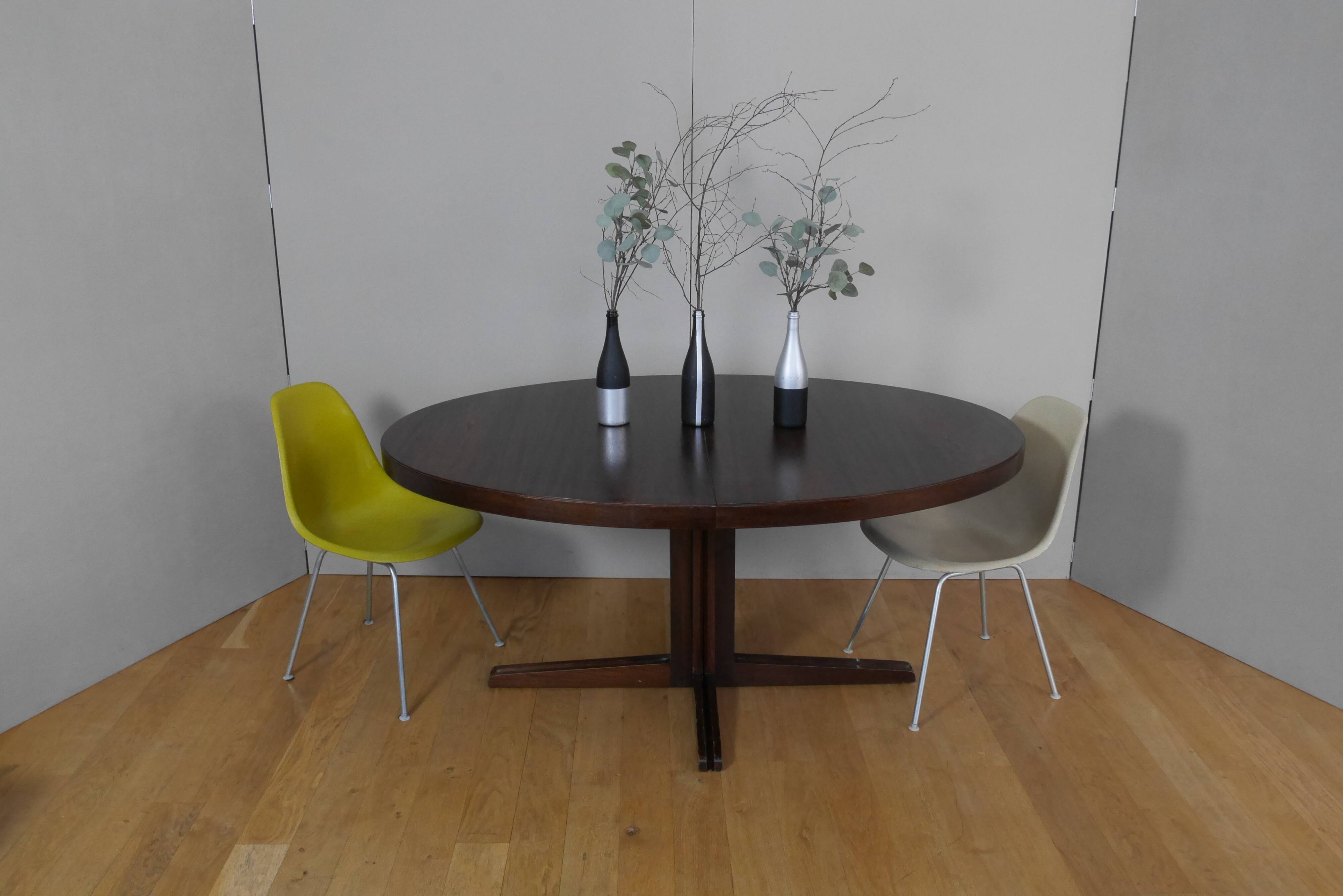 Table ovale scandinave
