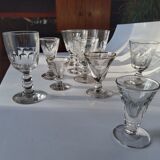 Lot de 12 verres anciens