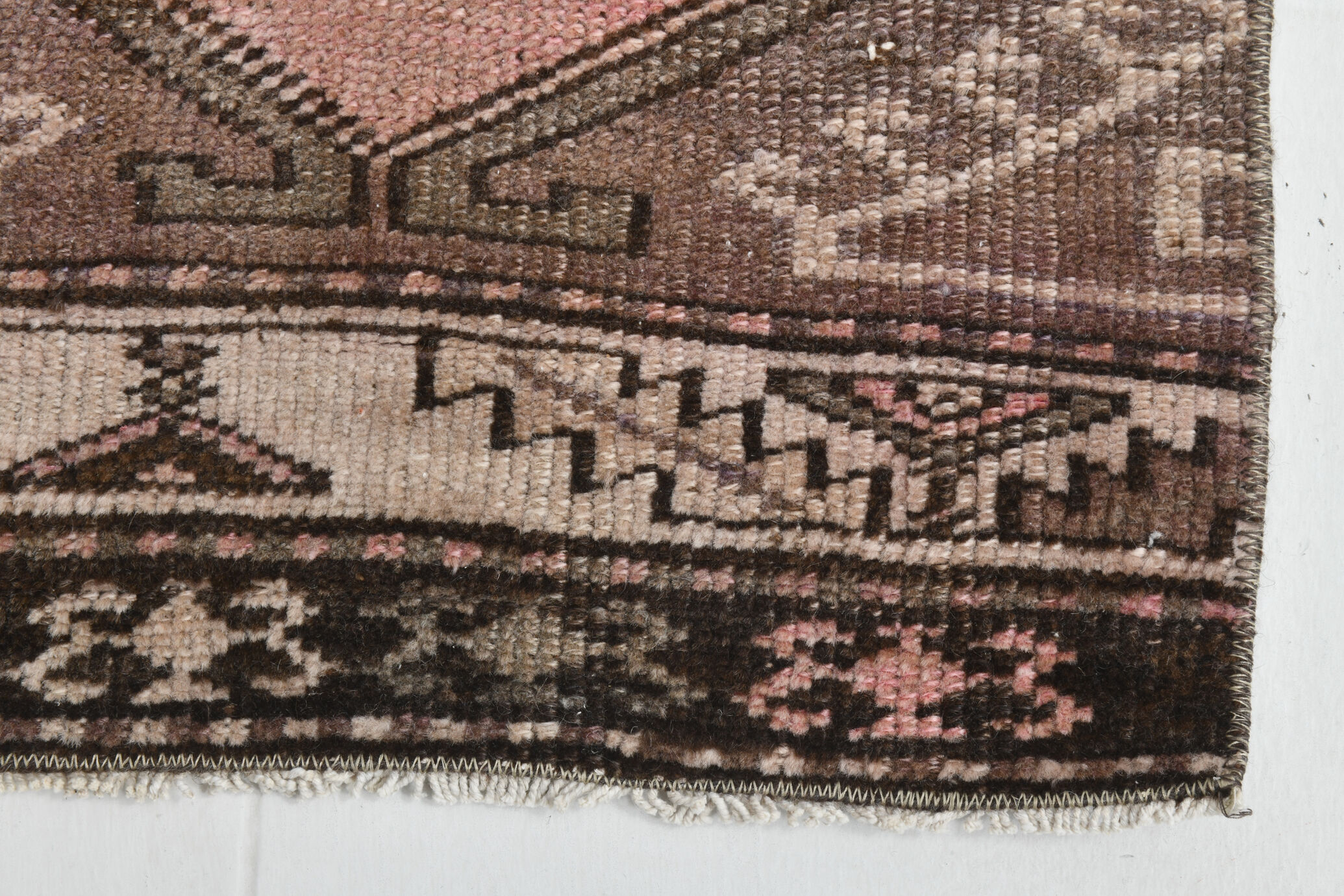2x3 Brown & Pink Small Size Vintage Rug 52x80Cm